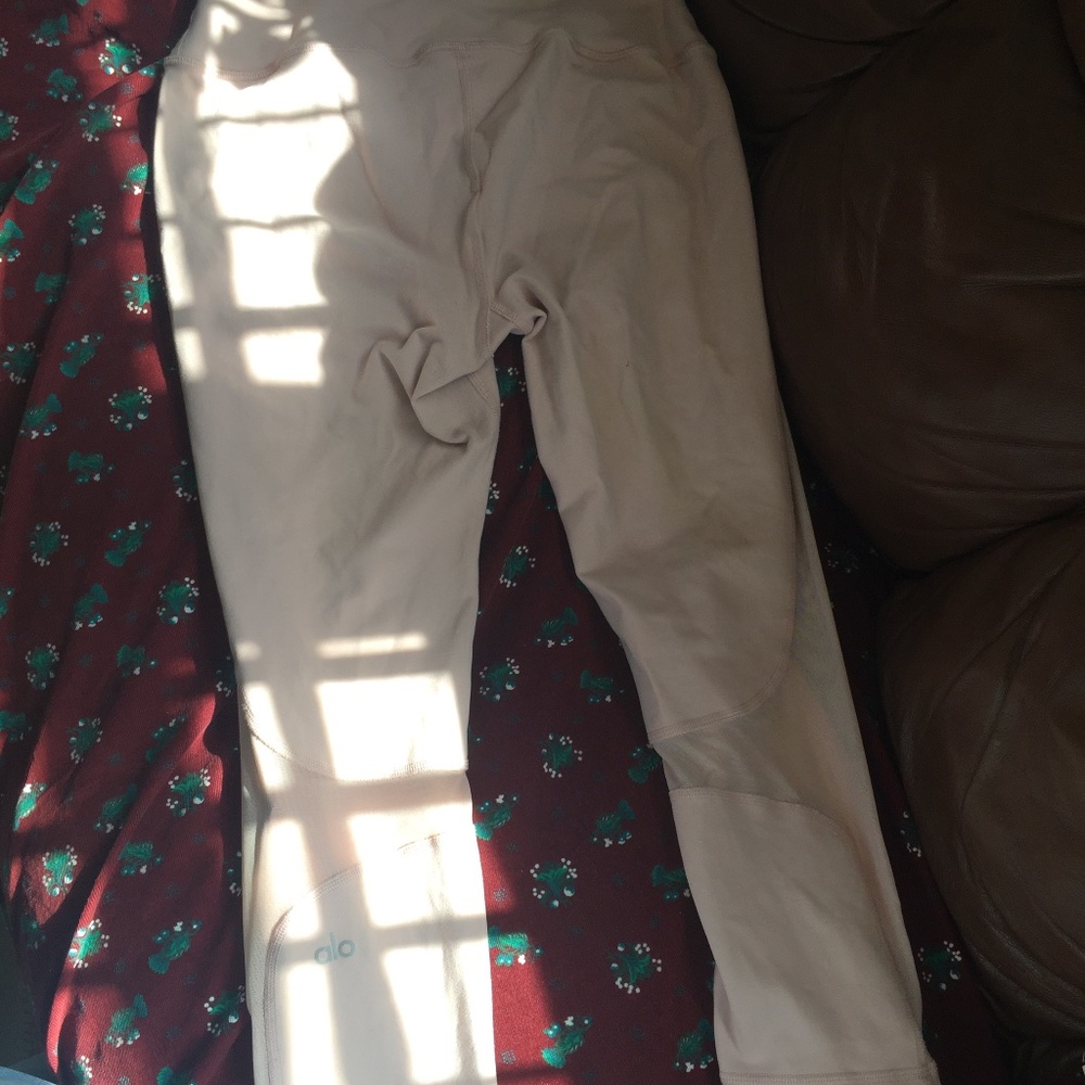 Alo High Waist Coast Capri - Picture 10 of 10